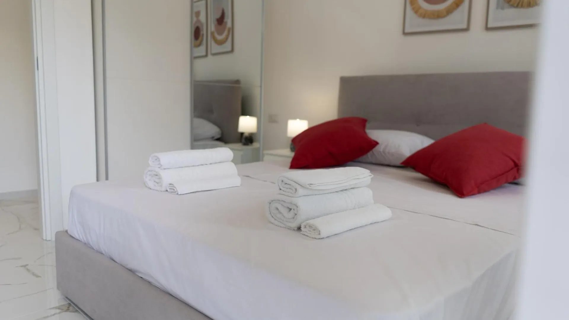 Apartment Como Lake Turati Residence Italy